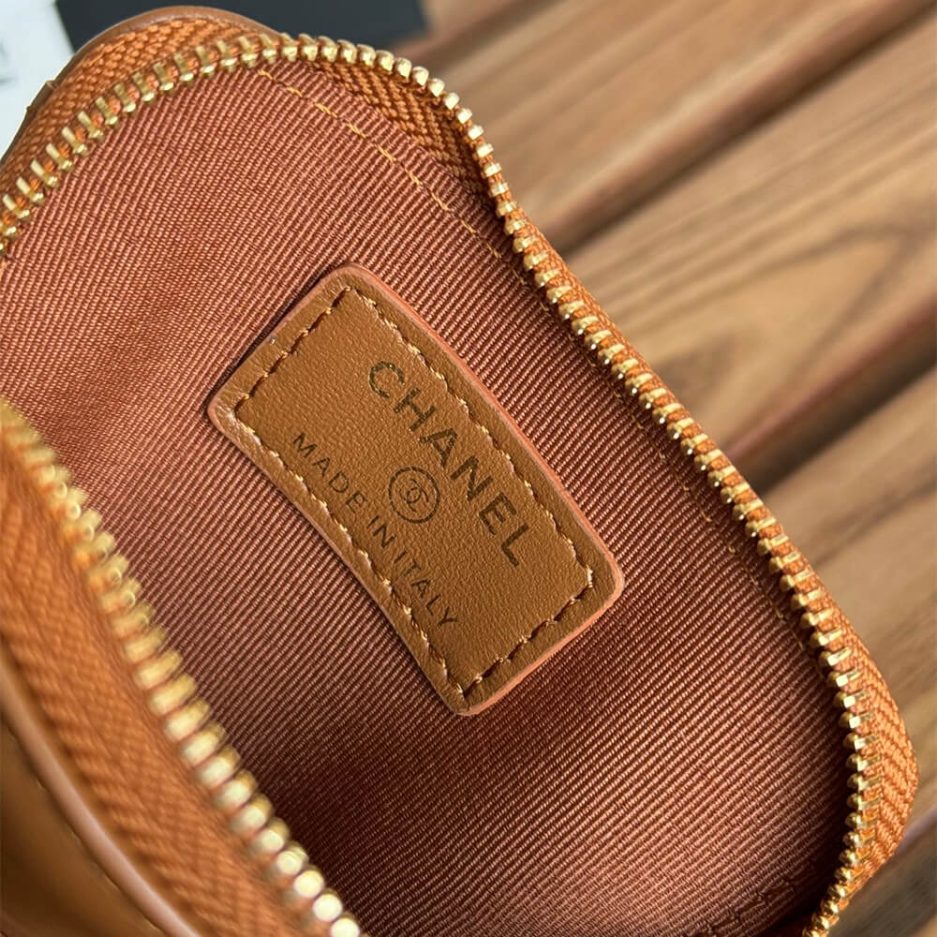 Ch*el 19 zipped coin purse